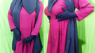 Indian housewife Your Priya masturbating and talking dirty in the bedroom