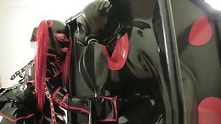 Latex vaccube gasmasked and vibed