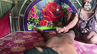 Bhabhi ki chut chatate Pani Nikala bahut maja aaya