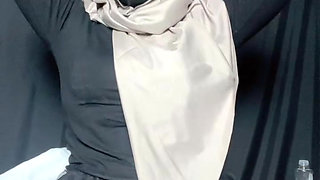 Hijab girl inserts dildo into chubby pussy, pleasure
