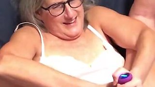 Hot MILF Enjoys Toying Her Wet Pussy Takes a Big Butt Plug in Her Ass