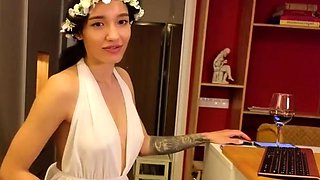 Close up amateur masturbating solo