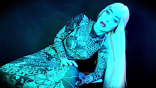 The Punishment for a Cheating Husband Is That He Becomes My Toilet - Pee Edition