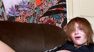 Beauty small tit amateur teen masturbating her shaved pussy