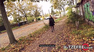 Dirty outdoor fuck with a filthy MILF - Hitzefrei