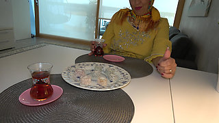 Homemade Sex with Big Ass Muslim Arab Stepmom in Hijab
