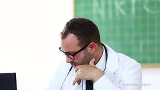 The medical teacher gives a sex lesson to the naughty student