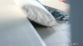 Perfect Body Girlfriend Jenny Appach Shows Off Her Shaved Pussy