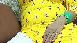 Indian Step Mom and Step Son Ka Illegitimate Wala Pyar Beta Se Chudwa Kar Apna Yaar Bana Liya Hindi Dirty Talk Sarababhi 6