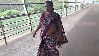 Jungle mai Delhi vali Bhabhi Desi School Girls Friends Threesome Xxxx video , Indian Desi School Friends Threesome Fucking Xxxx