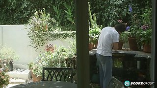 Inexperienced brunette teen gets fucked hard and moans as she receives a big creampie.