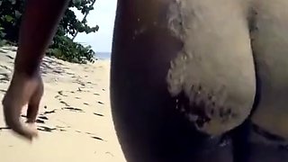 Public Flashing Of Big Natural Tits In The Moment Of Escape