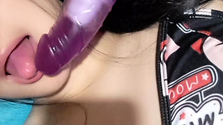 Indian virgin masturbating and extending her ass