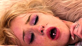 Cute teen blowjob and hard doggystyle fuck