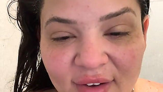 Live Stream with Dani Valentina