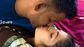 Tight Pussy Desi Bhabhi in Saree Fucked Hard