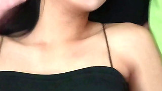 Hot Stepsister Videocalls Stepmom While Getting Fucked!