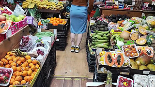 Stepmother Nimfomaniac Does Double Penetration with Vegetables!