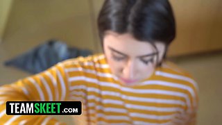 Arab slut with hijab wanks for her bf and then gets on her knees & gulps his manhood