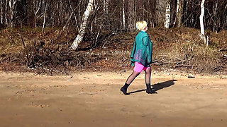 Sexy Outfit for Spring Walk.