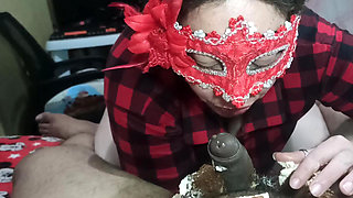 I play extreme with food with my husband: I lick cake and swallow his milk.