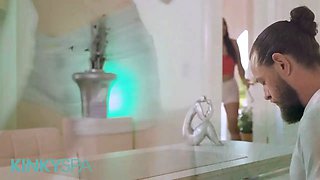 Kinky spa - Vanessa Sky gets a massage job audition and is fucked by her manager for the stance