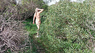 Granny Looks for a Lover Nacked in the Woods