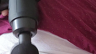 Micropenis Michael Skotnik masturbates with a vibration device