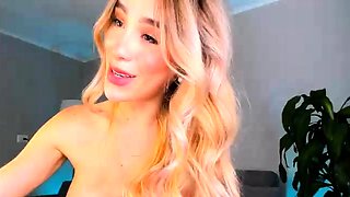 Big boob brunette masturbates on webcam
