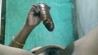 Kamwali bai ki pocha lagati ki gand mari thuk laga ke