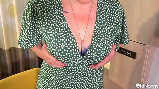 Curvy Tattooed British Mom Candy Solo Toy Play - OLDNANNY
