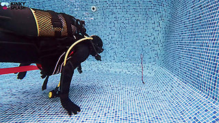Distracted Underwater: Toys Locked in During Dive