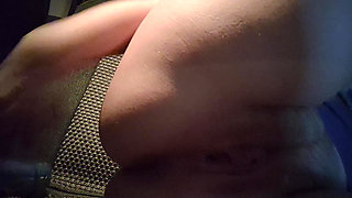 Slut in the evening in the parking lot fucks herself with a can of energy drink in the car