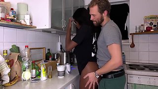 Ebony Gets Fucked In Kitchen By Bwc Until Cream - Nicole Kitt And She Squirts