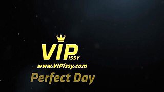 Pee tasting smut with lovely Alexis Crystal from VIPissy