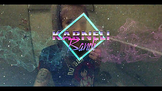 Hot Bitch Got Horny on the Plane and Masturbates in the Toilet. Karneli Bandi