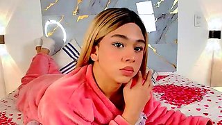 Sexy Amateur 18 Blond Teen First Time Webcam