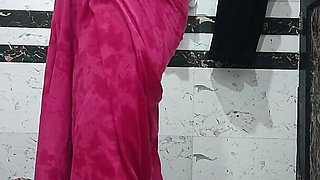 Priya Bhabi Sexy Bath Show