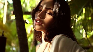 Hot latina teen posing naked in the pool