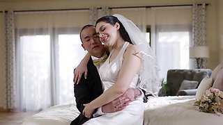 Brunette Valentina and hubby Ryan in a steamy bride & groom tryst