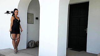 Masturbating loving babe solo toy plays with enthusiasm