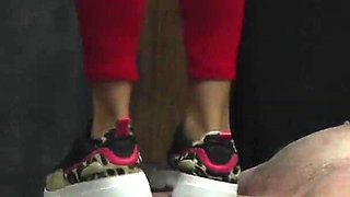 Mistress Nomi Smoking and Crush!