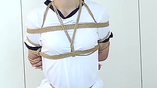 Girlfriend Restrains and Punishes the Game: Keep Squatting, and if You Fail, Get Spanked