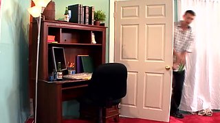 Gianna Michaels Banging In The Sofa With Her Large Butt