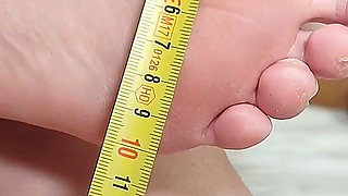 Foot Fetish Measuring My Dirty Feet