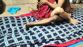 Pooja bhabhi ka bur chus kar chudai kiye