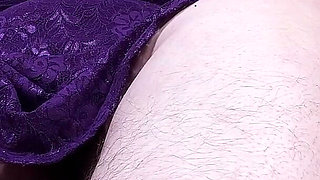 Giantess Surprised by Tiny Man
