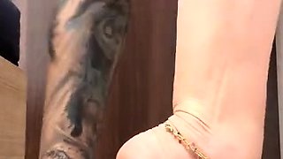Amateur Foot Fetish Girlfriend Sucks and gives a Footjob