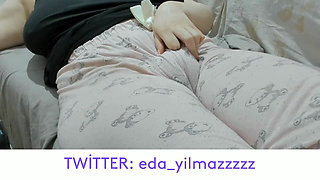 Camel Toe- Puffed Pussy- Swollen Pussy- Big Pussy- Turkish MILF- Turkish Porn- Pajamas