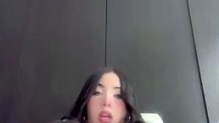 Valentina Wonder Cumshot On Keyboard